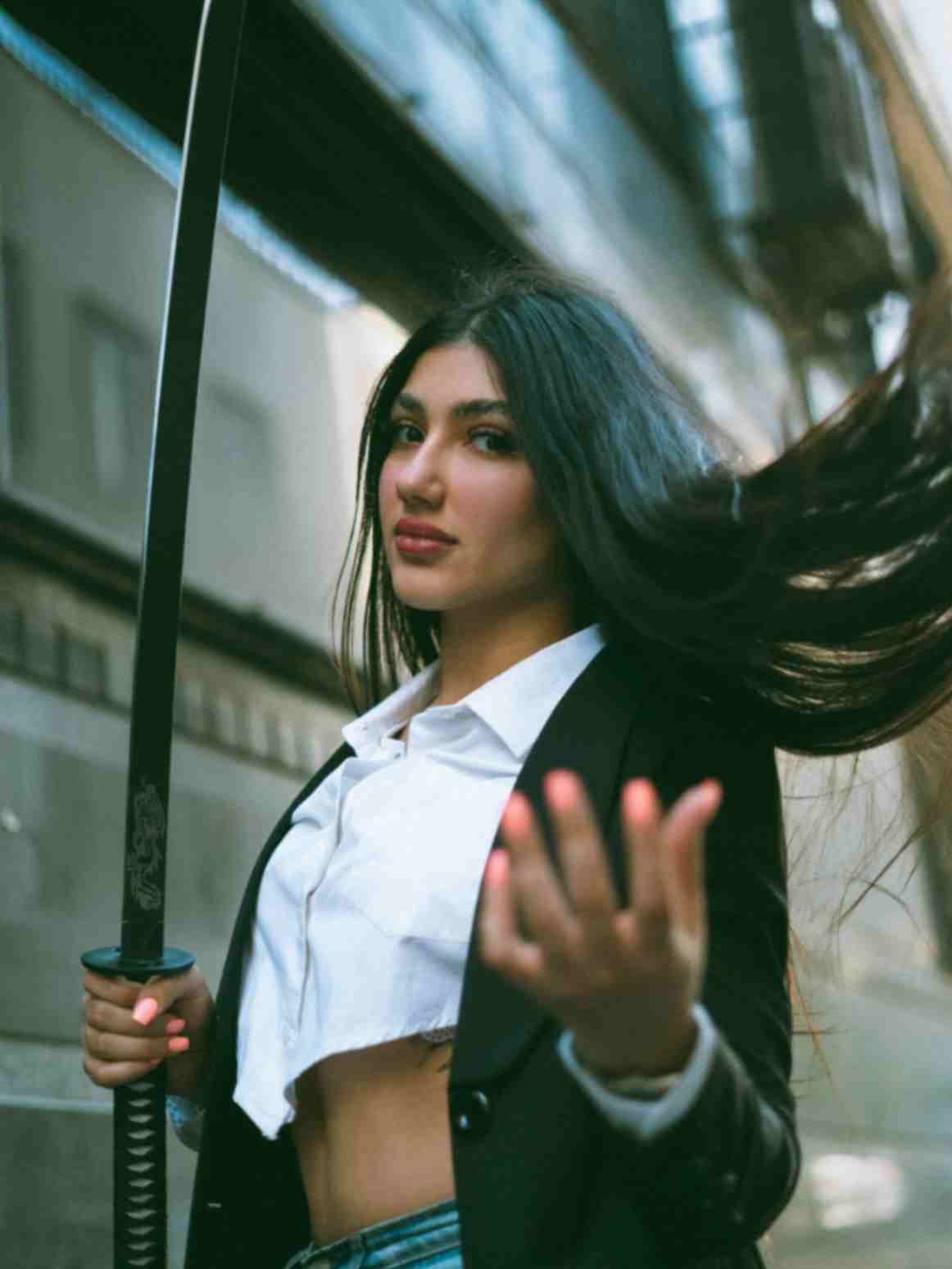 How Do Abu Dhabi Escorts Build Trust?